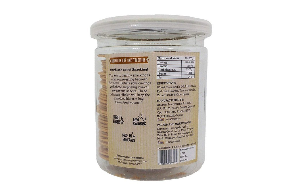 Nutty Yogi Masala Khakra Crisps Snacks   Jar  175 grams